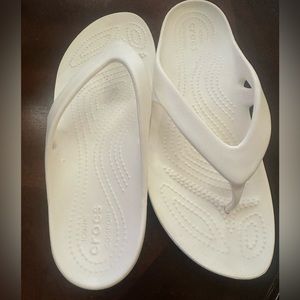 Croc flip flops size 10